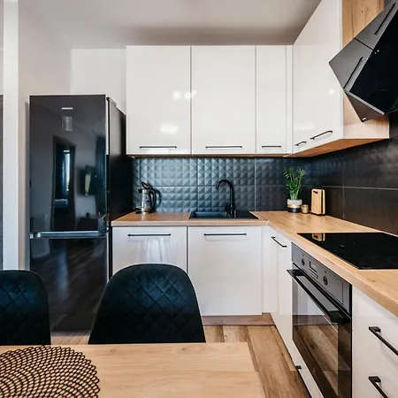 Krakowska 24 Z Ogrodkiem