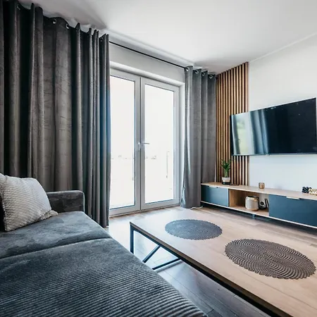 Krakowska 24 Z Ogrodkiem Lägenhet Ostrów Wielkopolski