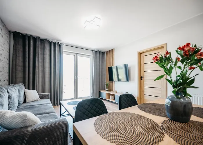 Krakowska 24 Z Ogrodkiem Apartment *